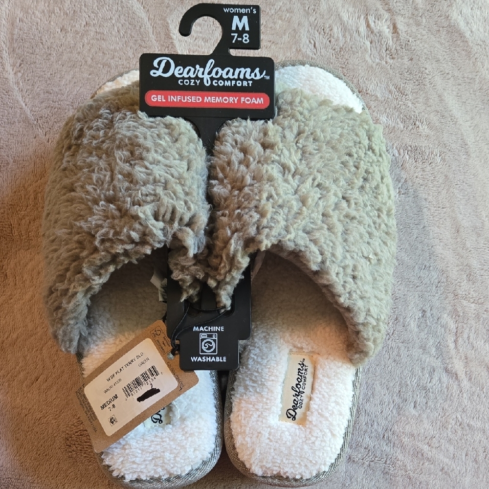 Dearfoams Women's Medium 7-8 Memory Foam Slippers